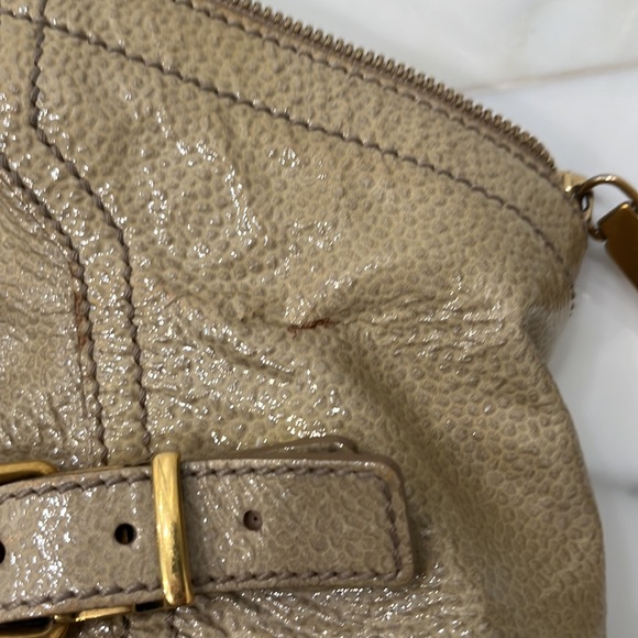 Yves Saint Laurent Downtown Patent leather tote - Picture 12 of 15